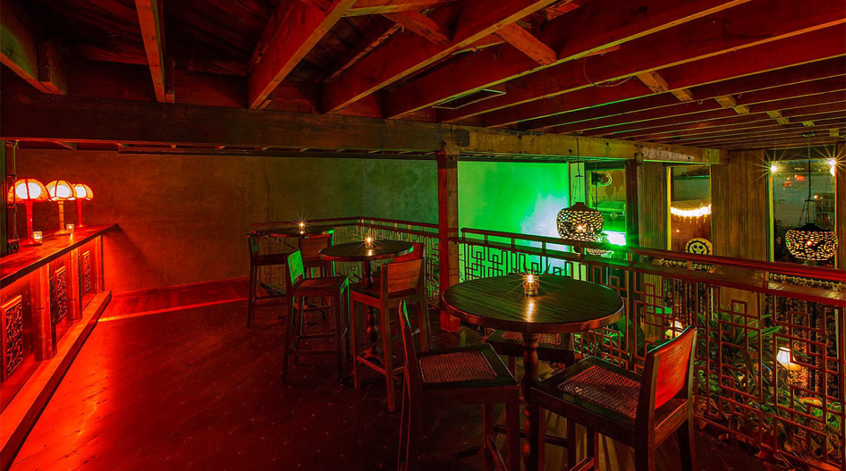 mlb-playoff-bars-general-lees-los-angeles.jpg
